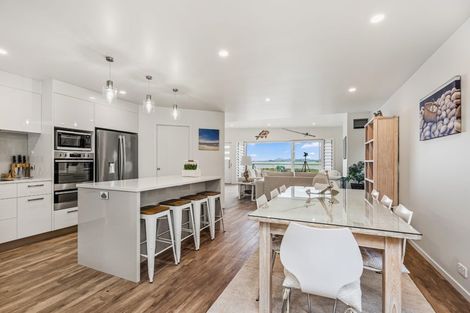 Photo of property in 21 Te Maika Road, Ngunguru, Whangarei, 0173