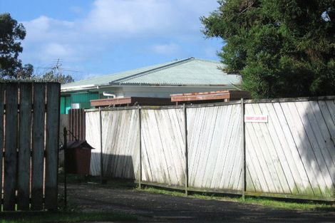 Photo of property in 19 Border Road, Henderson, Auckland, 0612