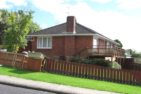 Photo of property in 6 Brookfield Road, Te Atatu Peninsula, Auckland, 0610