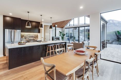 Photo of property in 170c Beacon Point Road, Wanaka, 9305