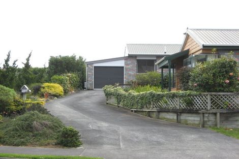 Photo of property in 2/2 Awanui Street, Merrilands, New Plymouth, 4312