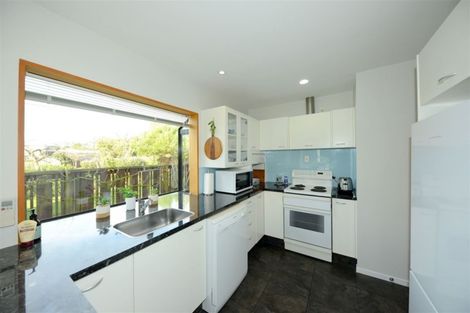 Photo of property in 8 Hamish Place, Westmorland, Christchurch, 8025