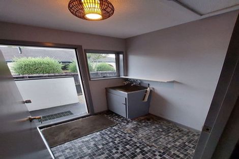 Photo of property in 50 Chipping Lane, Redwood, Christchurch, 8051