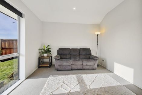 Photo of property in 6 Fox Lane, Rolleston, 7615