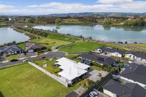 Photo of property in 19 Wairere Rise, Omokoroa, 3114