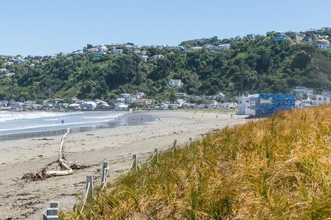 Photo of property in 14 Rua Street, Lyall Bay, Wellington, 6022