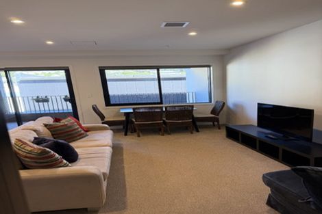 Photo of property in 211/2 Onepu Road, Kilbirnie, Wellington, 6022
