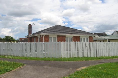 Photo of property in 73 Kenderdine Road, Papatoetoe, Auckland, 2025