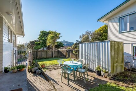 Photo of property in 32 Kingsley Street, Stokes Valley, Lower Hutt, 5019