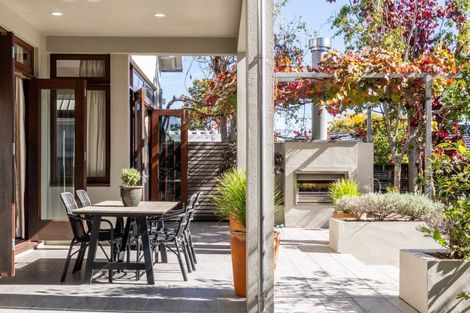 Photo of property in 1a Gillean Street, Havelock North, 4130