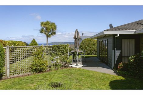 Photo of property in 77 Harvey Street, Waipahihi, Taupo, 3330