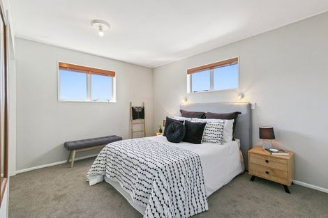 Photo of property in 5 Waitaha Way, Houghton Bay, Wellington, 6023