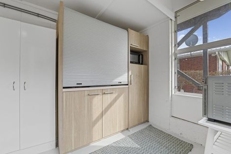 Photo of property in 75 Belt Road, New Plymouth, 4310