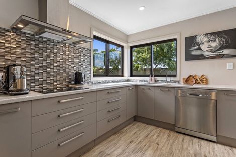 Photo of property in 26 Amberley Beach Road, Amberley, 7410