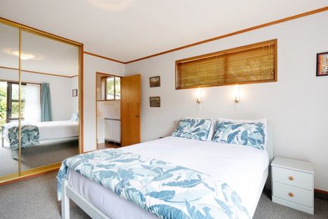 Photo of property in 11 Hurunui Street, Waikanae, 5036