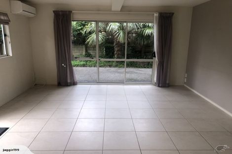 Photo of property in 4a/3 Corrella Road, Belmont, Auckland, 0622