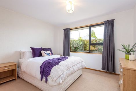 Photo of property in 33 Englefield Road, Belfast, Christchurch, 8051