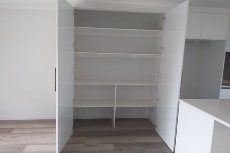 Photo of property in 2 Emerald Avenue, Rosehill, 2113
