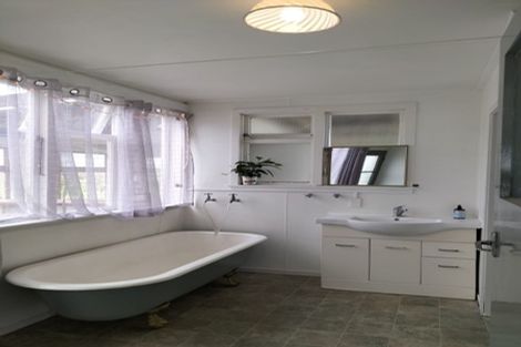 Photo of property in 161 Queen Street, Westport, 7825