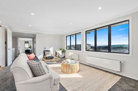 Photo of property in 13 Pacific View, Whitby, Porirua, 5024