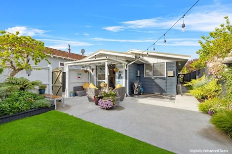 Photo of property in 237 Estuary Road, South New Brighton, Christchurch, 8062