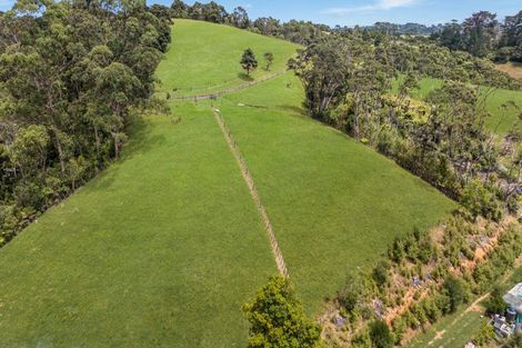 Photo of property in 34 Awhiorangi Promenade, Swanson, Auckland, 0816