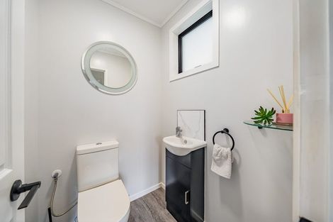 Photo of property in 1712 State Highway 2, Kaitoke, Upper Hutt, 5018
