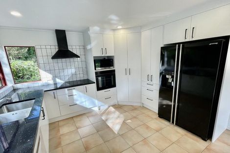 Photo of property in 169 Vaughans Road, Okura, Albany, 0792