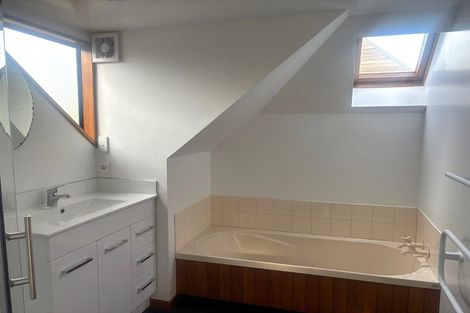 Photo of property in 9 Clyde Road, Upper Riccarton, Christchurch, 8041