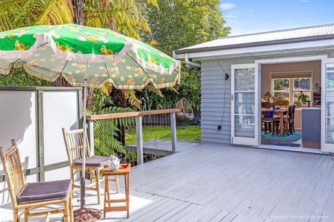 Photo of property in 2 Alberta Street, Acacia Bay, Taupo, 3330