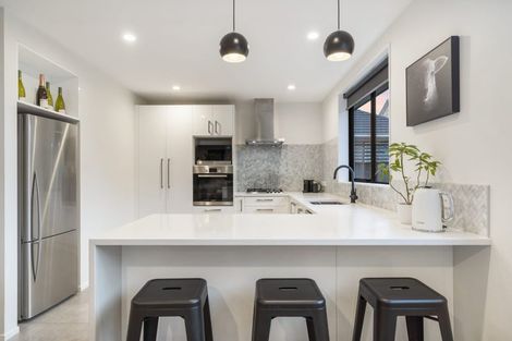 Photo of property in 71a Neil Avenue, Te Atatu Peninsula, Auckland, 0610