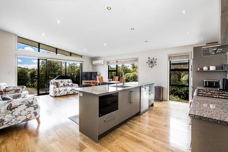 Photo of property in 98 Navigation Drive, Whitby, Porirua, 5024