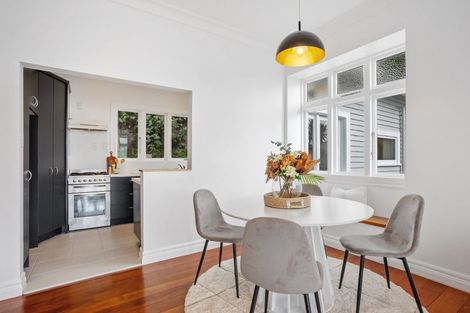 Photo of property in 48 Maida Vale Road, Roseneath, Wellington, 6011