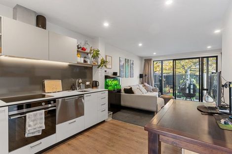 Photo of property in 9/30 Frederick Street, Waltham, Christchurch, 8011
