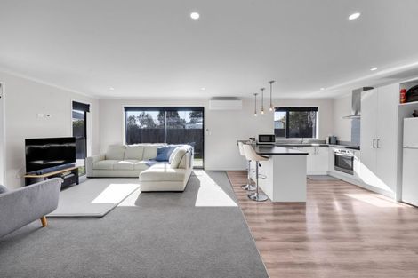 Photo of property in 32a Hunter Street, Hawera, 4610