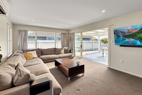 Photo of property in 22 Helmsdale Street, Burwood, Christchurch, 8083