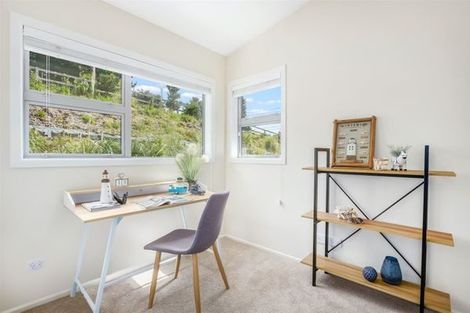 Photo of property in 20 Madeira Close, Whitby, Porirua, 5024