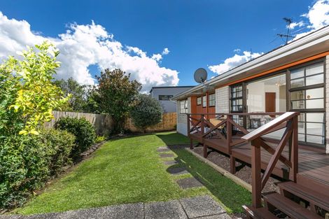 Photo of property in 8/248 Great North Road, Henderson, Auckland, 0612