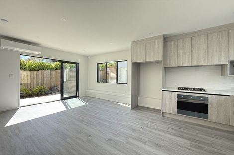 Photo of property in 33c Garadice Road, Rothesay Bay, Auckland, 0630