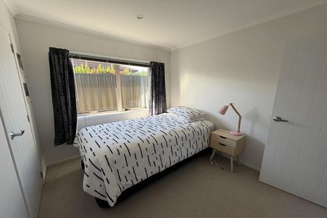 Photo of property in 40 Sunstone Crescent, Brown Owl, Upper Hutt, 5018