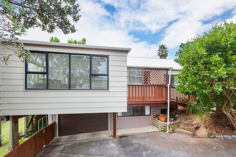 Photo of property in 6 Rautawhiri Road, Helensville, 0800