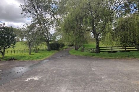 Photo of property in 215 Nixon Road, Taupaki, Henderson, 0782