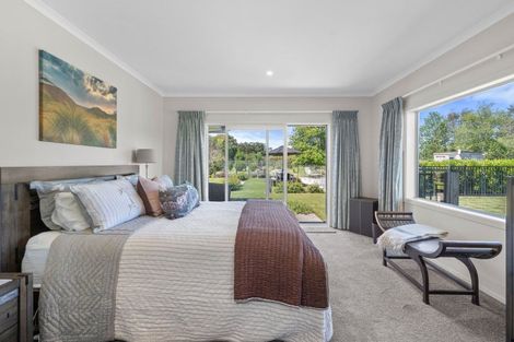 Photo of property in 6 Campbell Drive, Martinborough, 5711