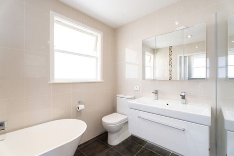 Photo of property in 97a Glanmire Road, Newlands, Wellington, 6037