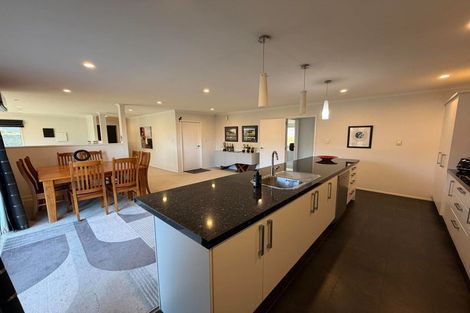 Photo of property in 40 Sunstone Crescent, Brown Owl, Upper Hutt, 5018