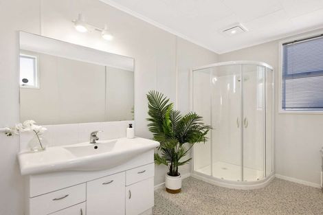 Photo of property in 1/705 Heretaunga Street East, Parkvale, Hastings, 4122