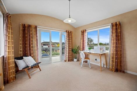 Photo of property in 201 Ngatai Road, Otumoetai, Tauranga, 3110