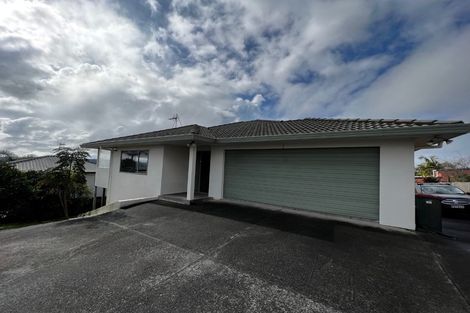 Photo of property in 11 Mannikin Place, Unsworth Heights, Auckland, 0632