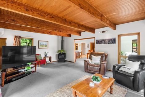 Photo of property in 16 Felstead Place, Avonhead, Christchurch, 8042