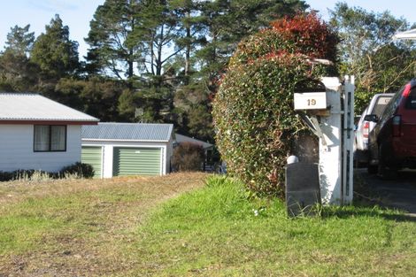 Photo of property in 19 Haruru Falls Road, Haruru, 0204